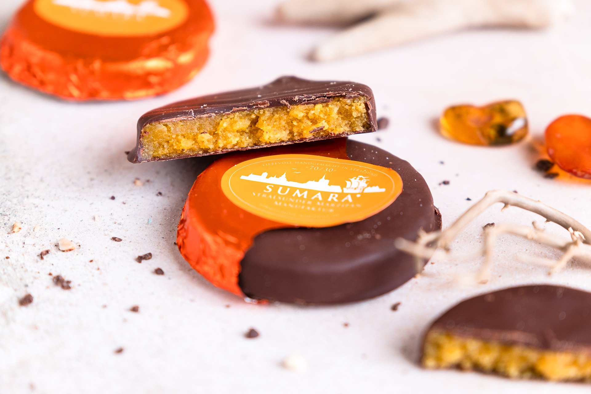 Sanddorn Orangen Marzipantaler mit Zartbitterschokolade